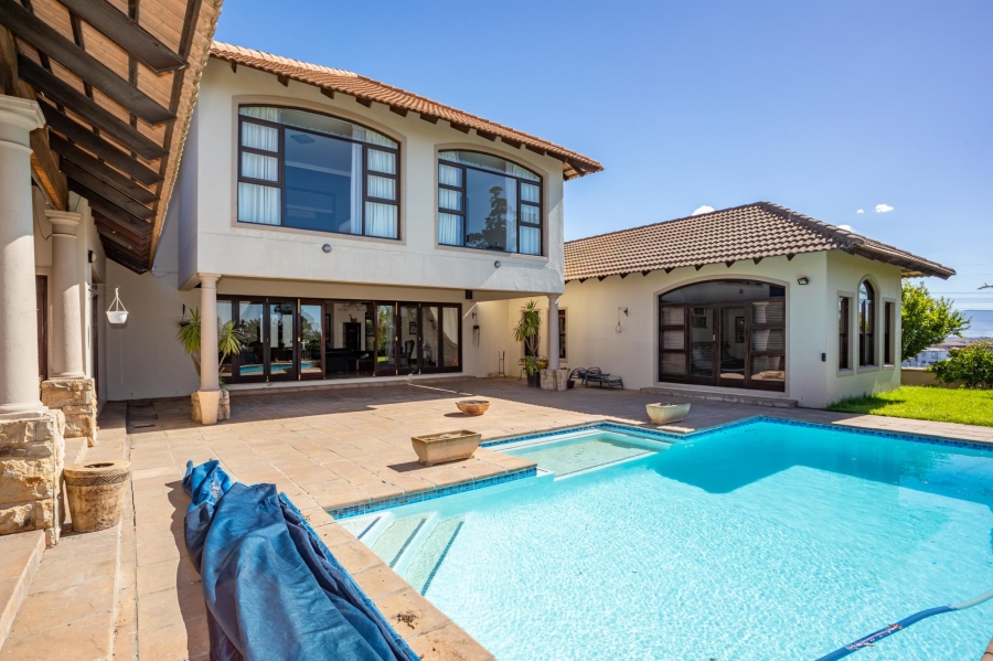 5 Bedroom Property for Sale in Klein Zevenwacht Western Cape